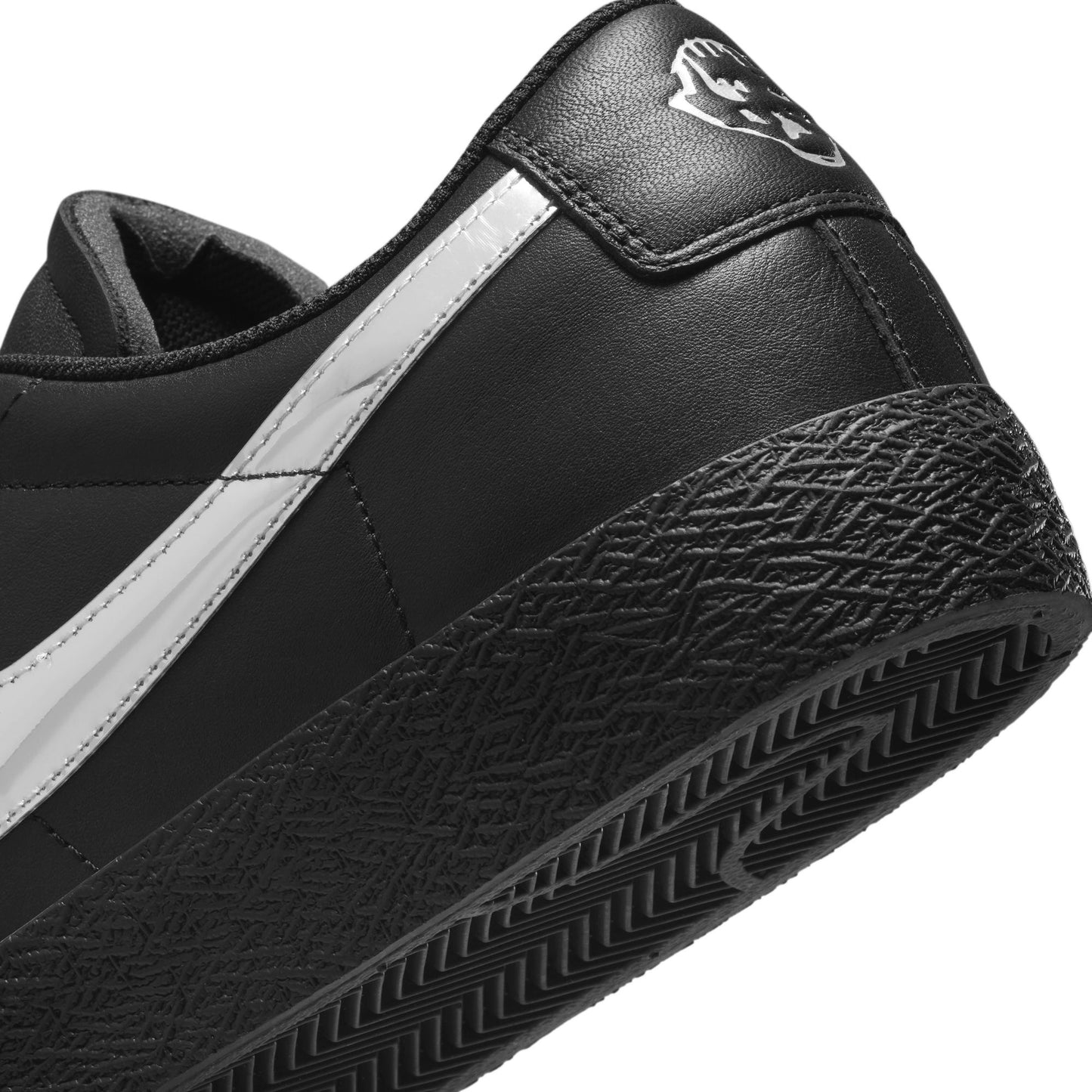 NIKE SB NIKE SB ZOOM BLAZER LOW QS (BLACK/METALLIC SILVER-BLACK)