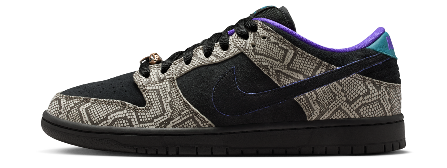 NIKE SB DUNK LOW  DASHAWN JORDAN STRING/BLACK-BRIGHT SPRUCE-FIERCE PURPLE-DARK RUSSET-BLACK