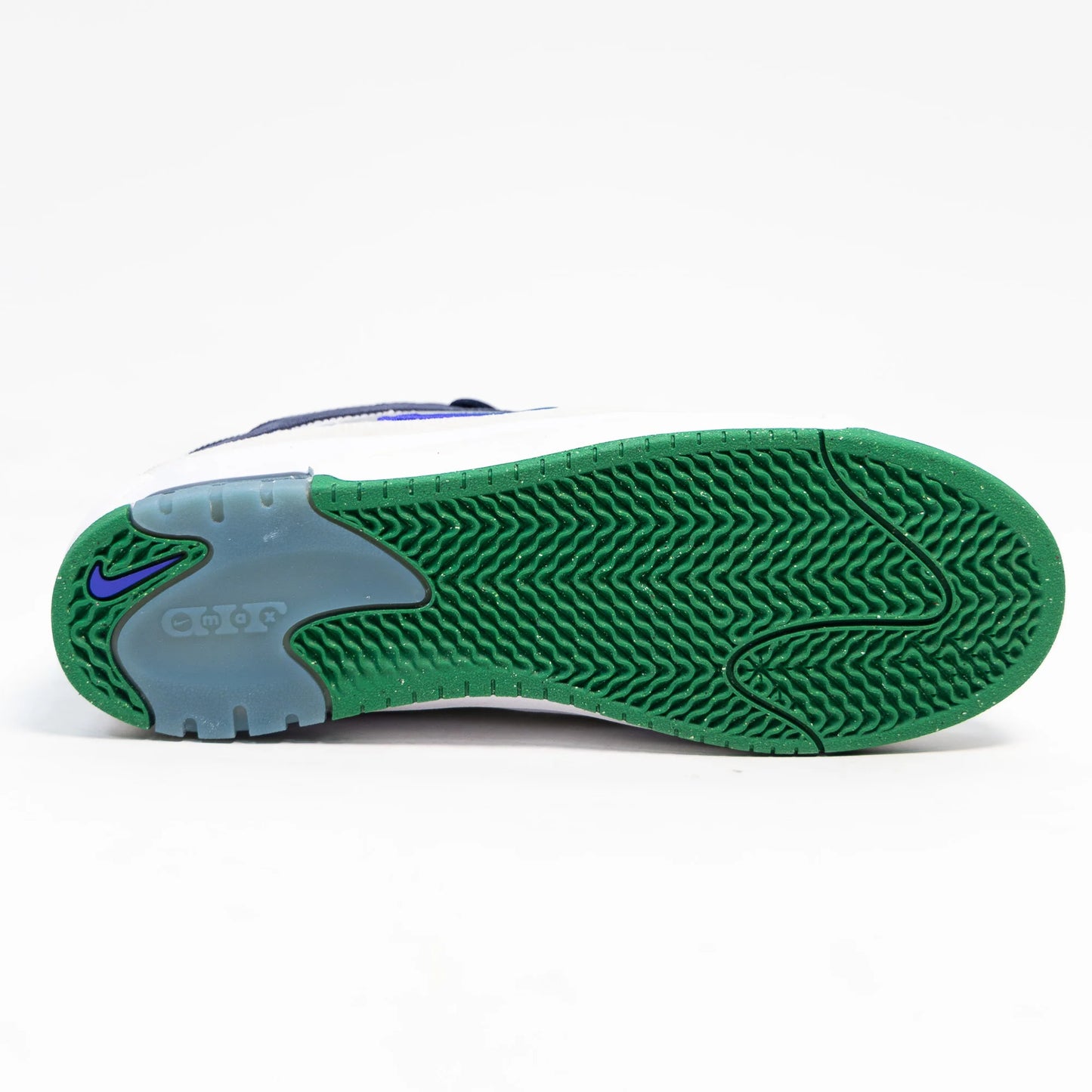 NIKE SB ISHOD 2 - WHITE/PERSIAN VIOLET-OBSIDIAN-PINE GREEN