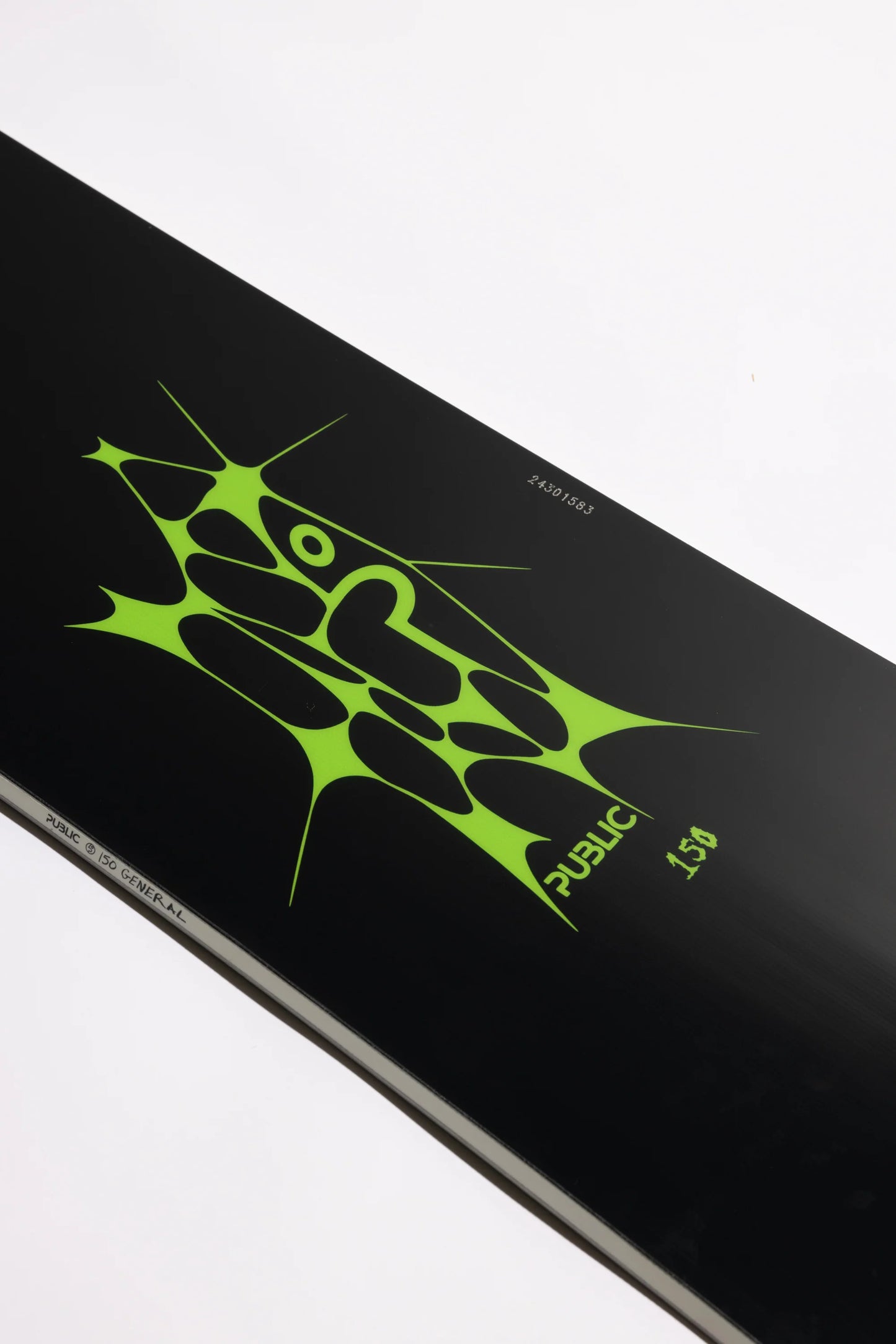 Public General Snowboard 150 2025