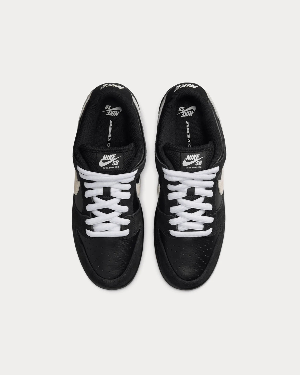 SB Dunk Low Pro Black / White Low Top Sneakers