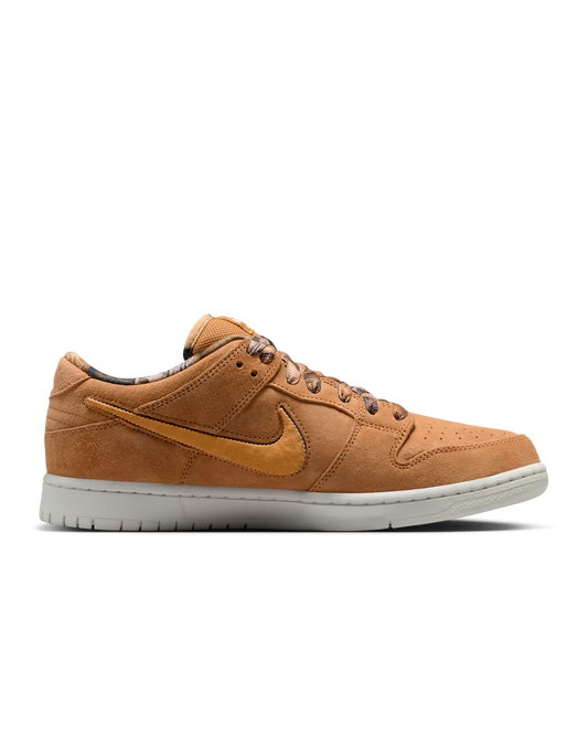 NOTE Manchester x Nike SB Dunk Low Flax and Summit White